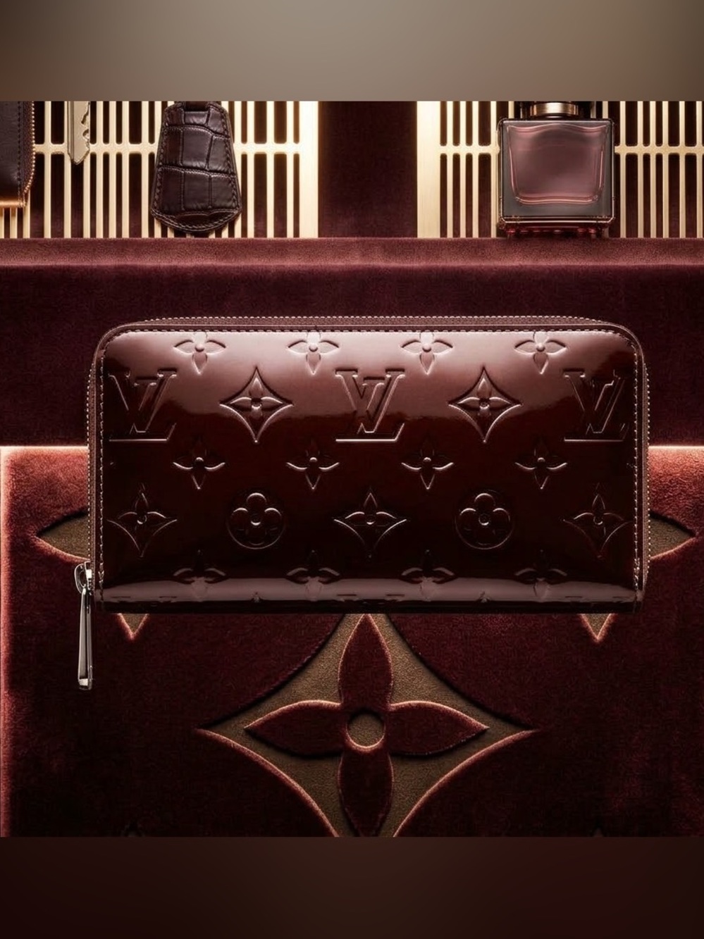 Louis Vuitton Amarante Monogram Vernis Zippy Wallet - Burgundy